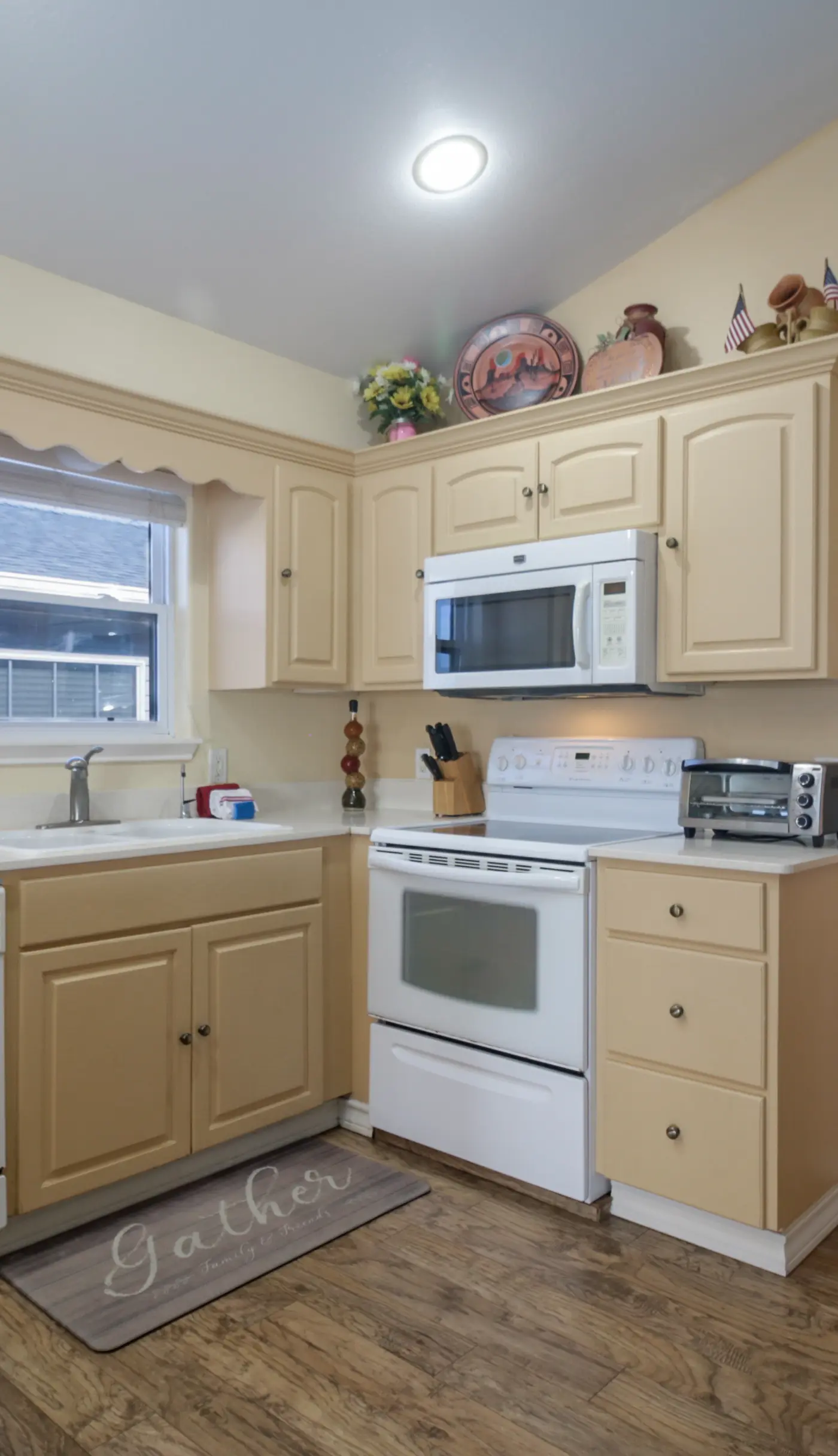 Coastal Breeze - Waterfront, Pools, Golf, Tennis