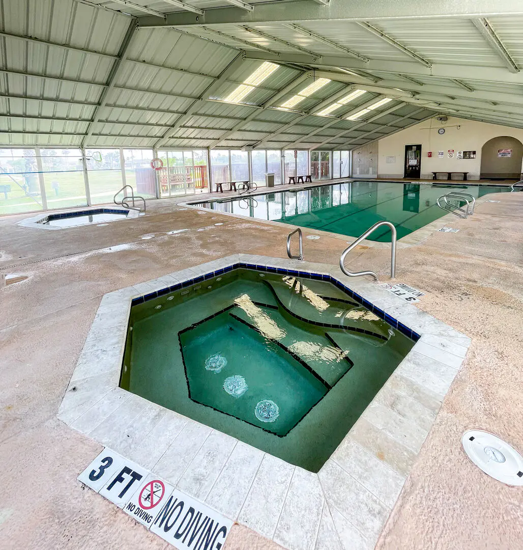 Waterfront Oasis - Bay Views, Pool, Golf, Tennis