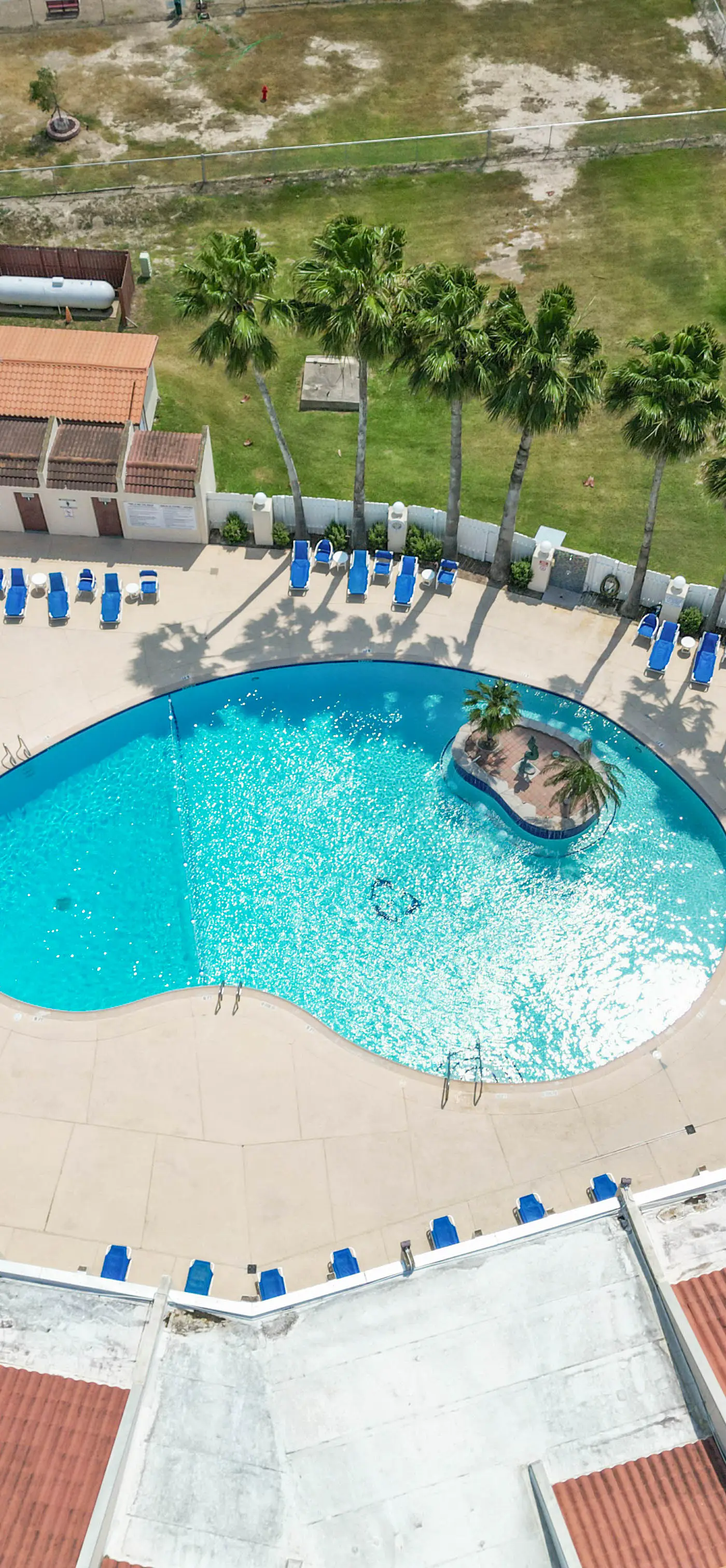 Waterfront Oasis - Bay Views, Pool, Golf, Tennis