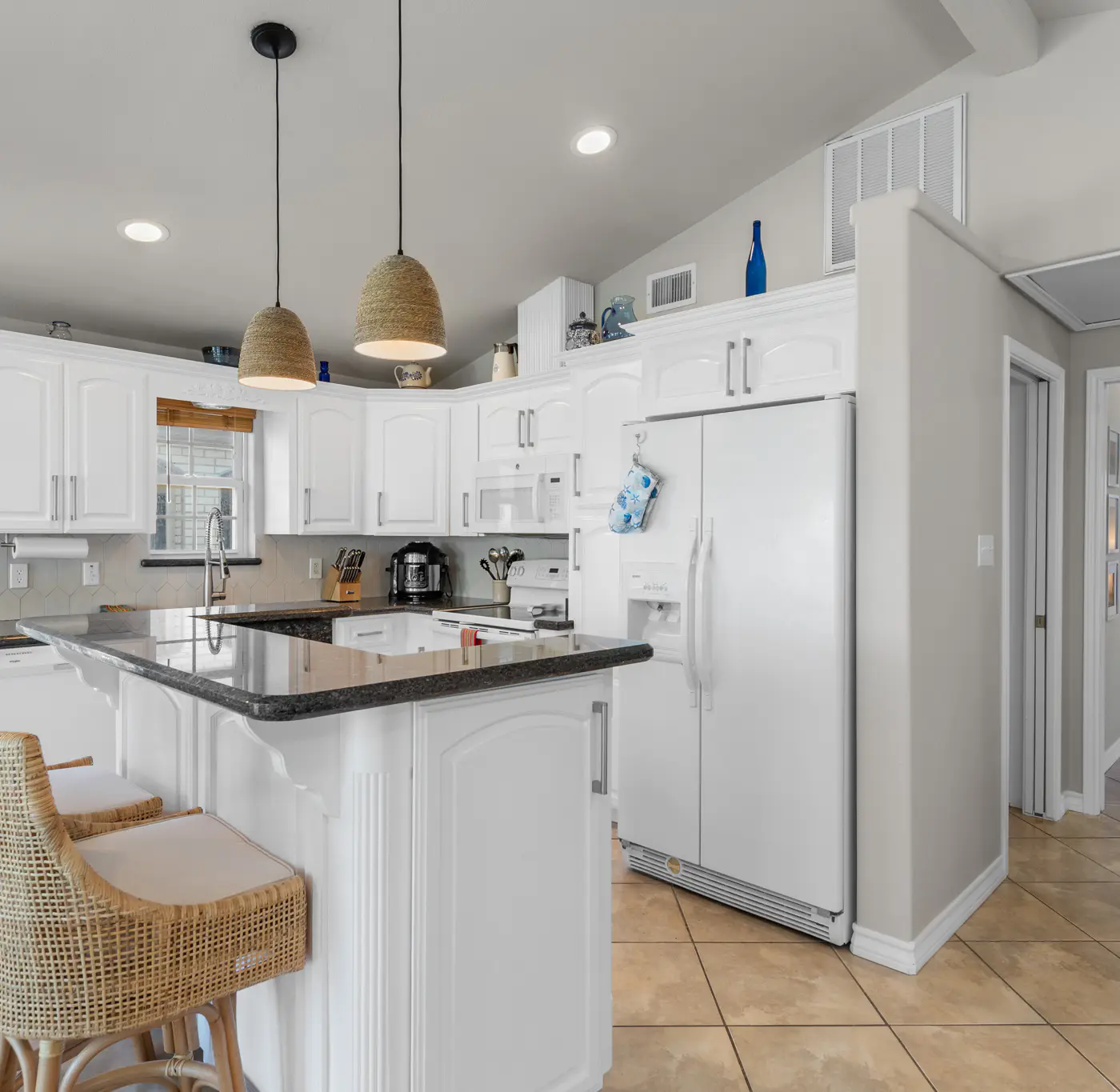 Sundial Circle - Waterfront, Pools, Golf, Tennis