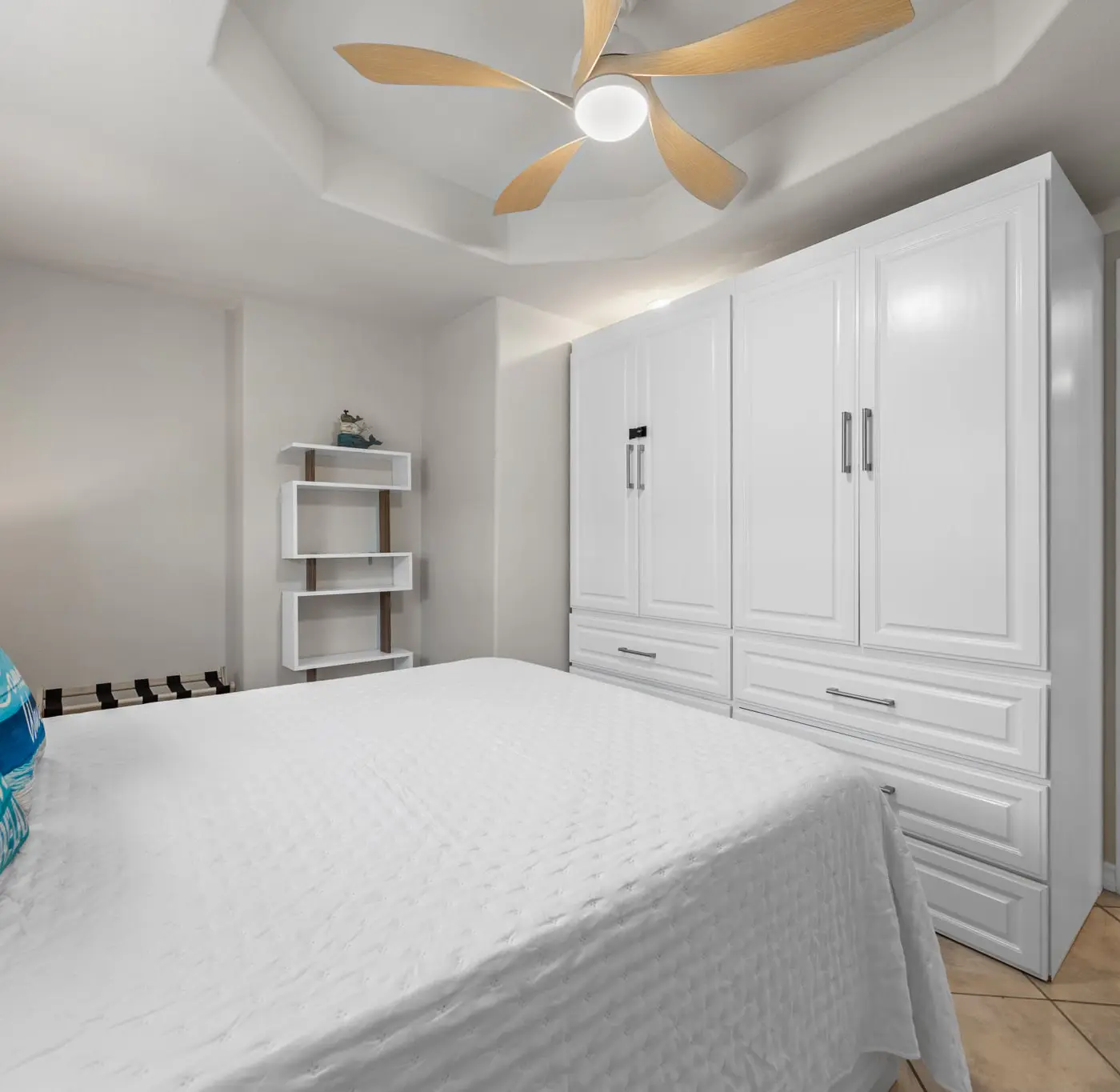 Sundial Circle - Waterfront, Pools, Golf, Tennis