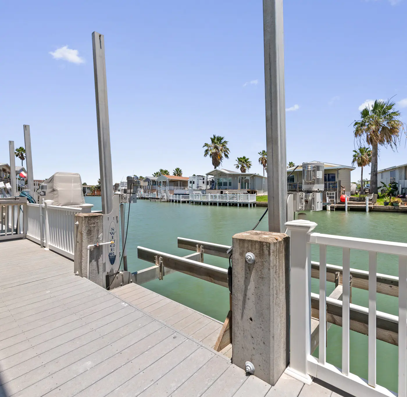 Sundial Circle - Waterfront, Pools, Golf, Tennis
