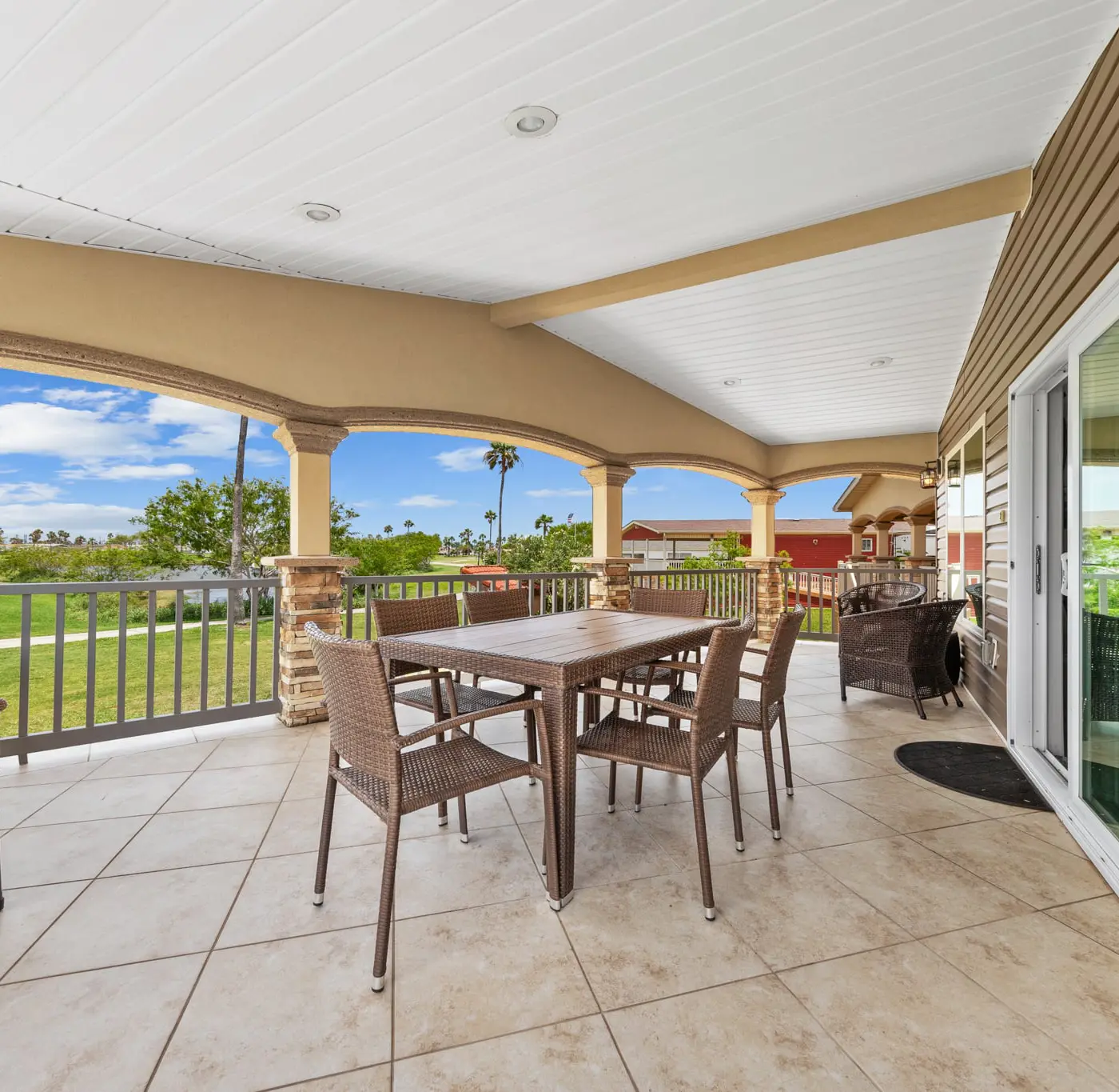 Paradise on the Green - Golf Views, Pools, Deck