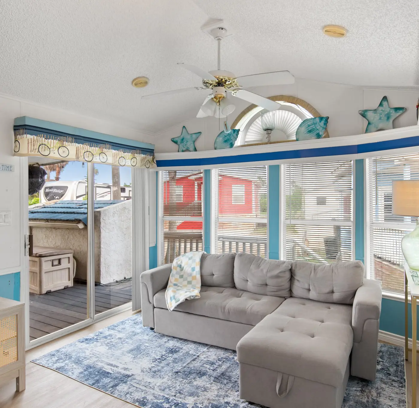 Blue Paradise - Pools, Golf, Deck, Pet Friendly