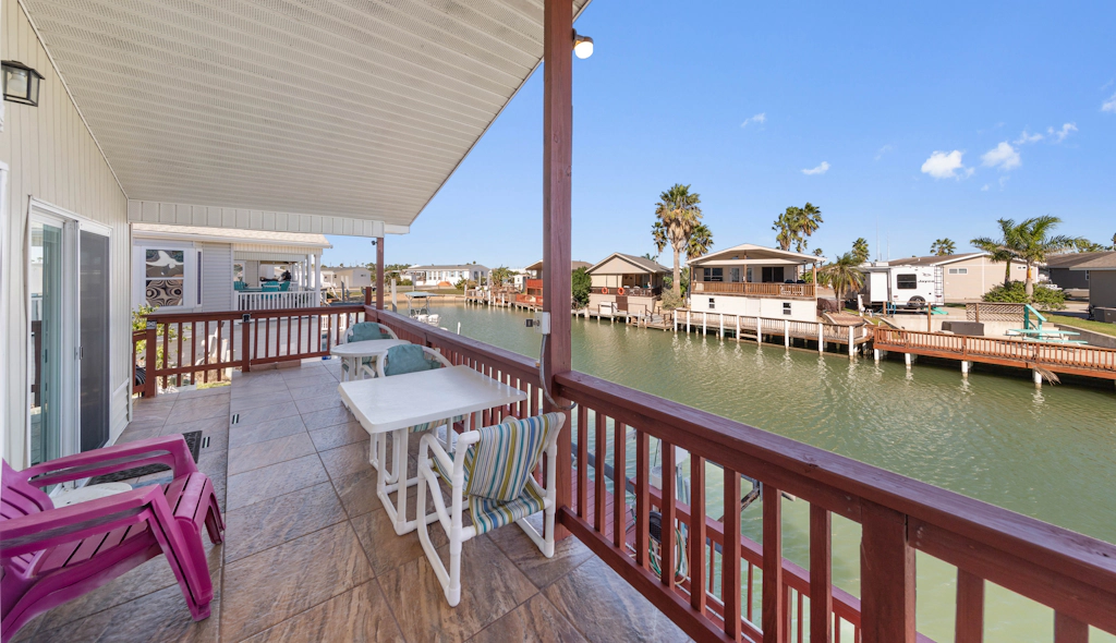 Mermaid Manor - Waterfront, Sleeps 6, Pools, Golf