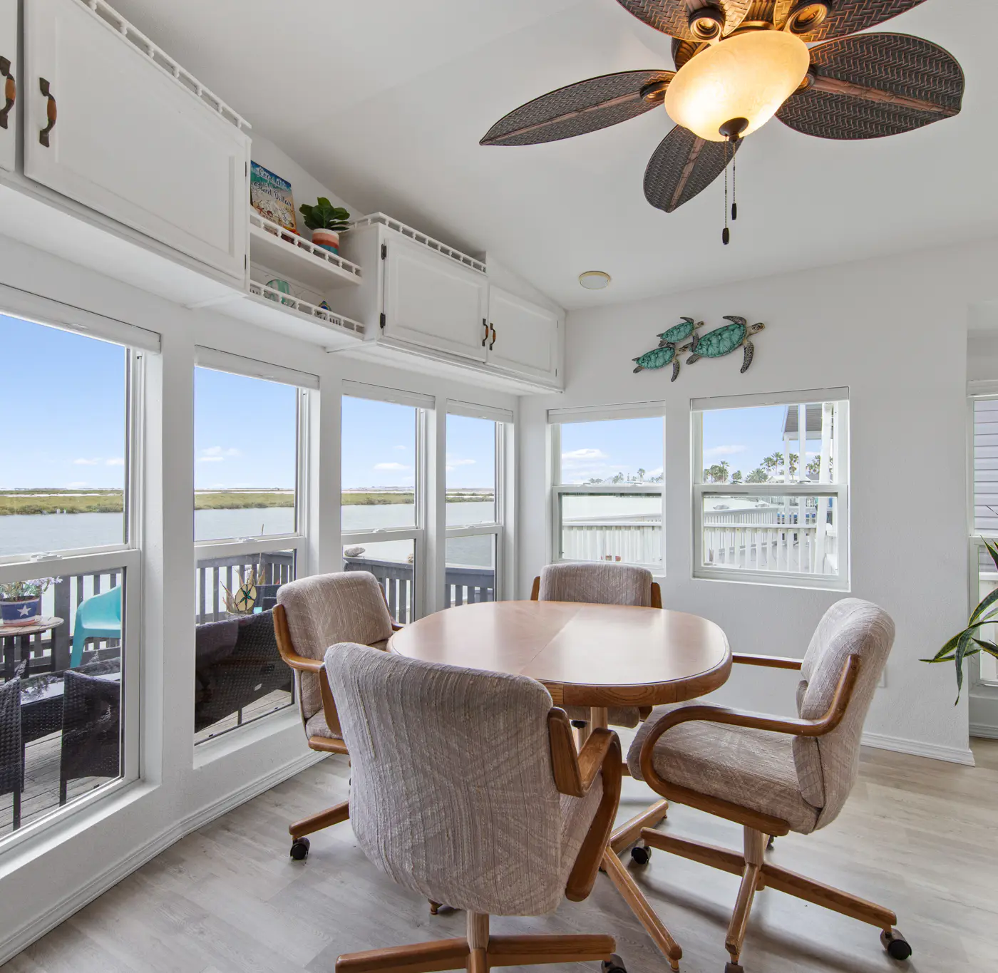 Little Launch - Waterfront, SpaceX Views, Pools