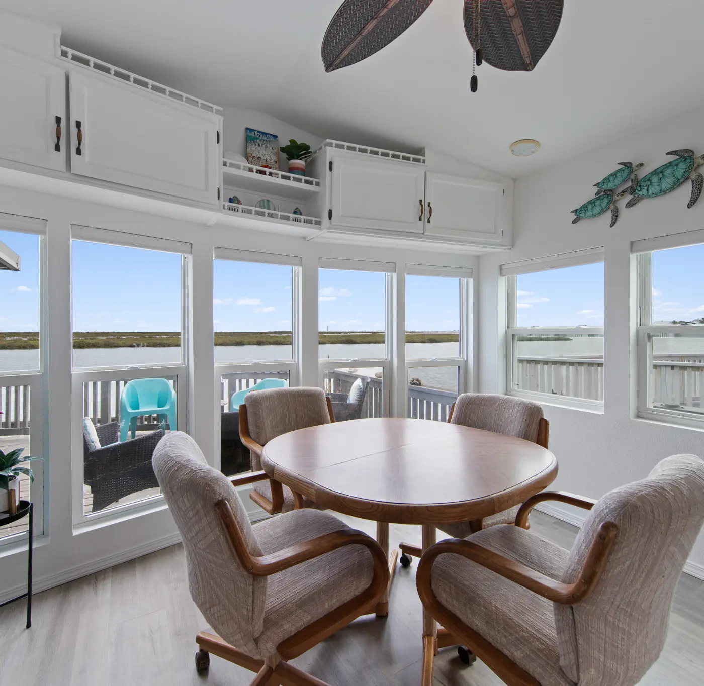 Little Launch - Waterfront, SpaceX Views, Pools
