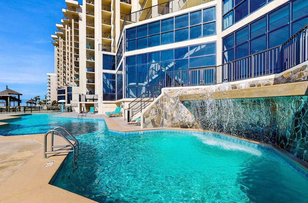 Phoenix II condo with Gulf views, shared pool, hot tub, sauna, tennis, private washer/dryer