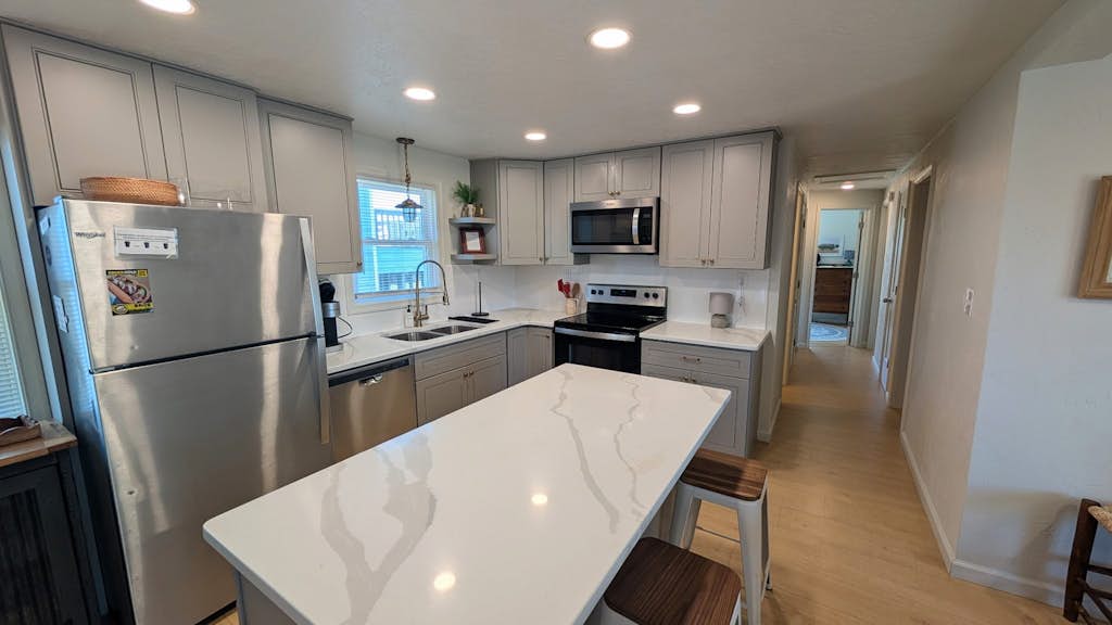 The Hatch: New to the Program, Close to the Beach, Pet-Friendly