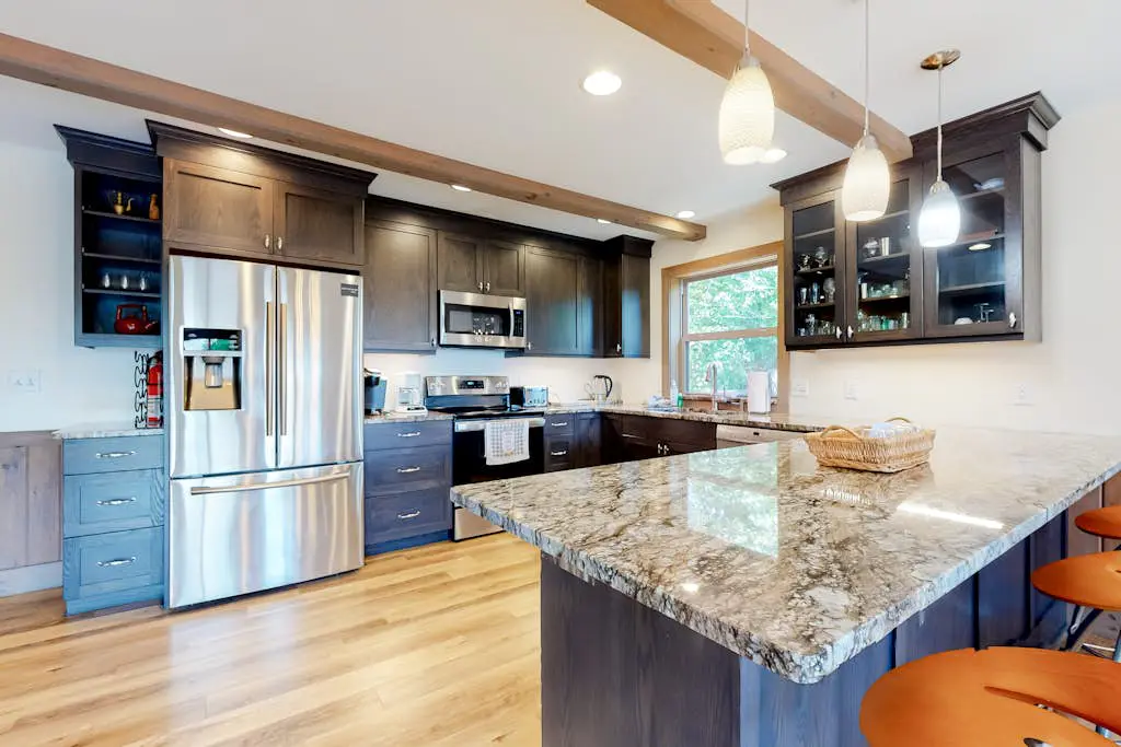 Luxurious Home with Hot Tub, Game Room & Fireplace