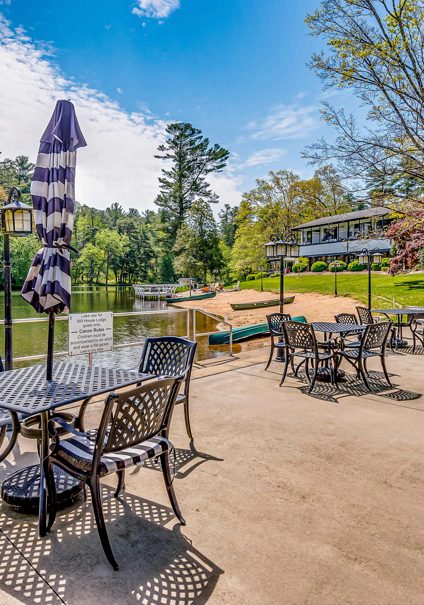 Lakeside condo, dog-friendly, AC, large porch, shared amenities, beach access, pool, tennis