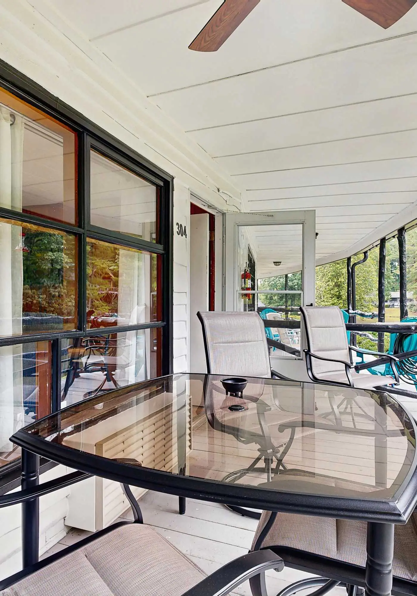 Lakeside condo, dog-friendly, AC, large porch, shared amenities, beach access, pool, tennis