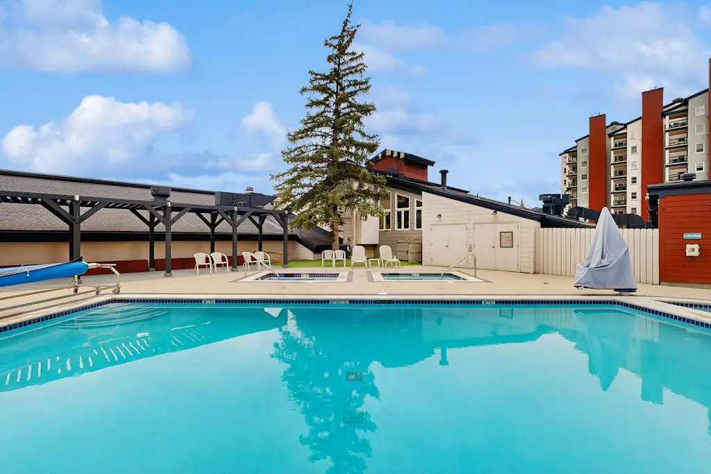 Torian Plum Plaza 308