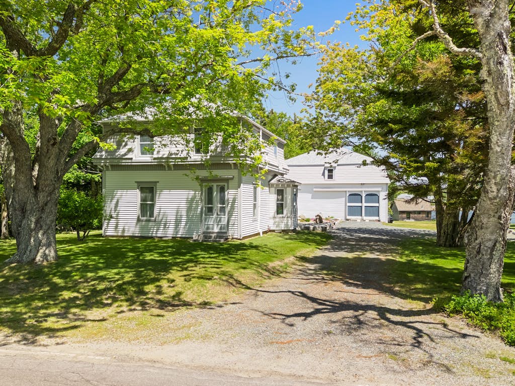 Pom Cottage - 3BR waterfront cottage near Acadia