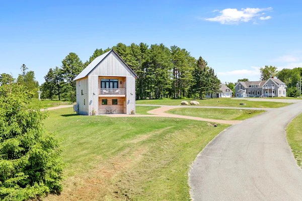 Sweet Caroline at Salt Farm - Waterfront king suite with ocean access, balcony, WiFi, and AC