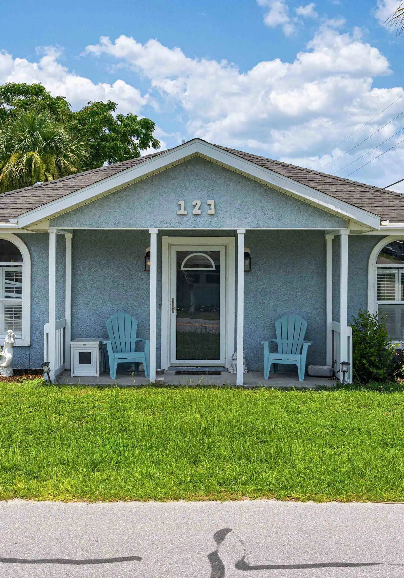 2 BR Home, Dog Friendly, Pool, Fenced Yard, BBQ