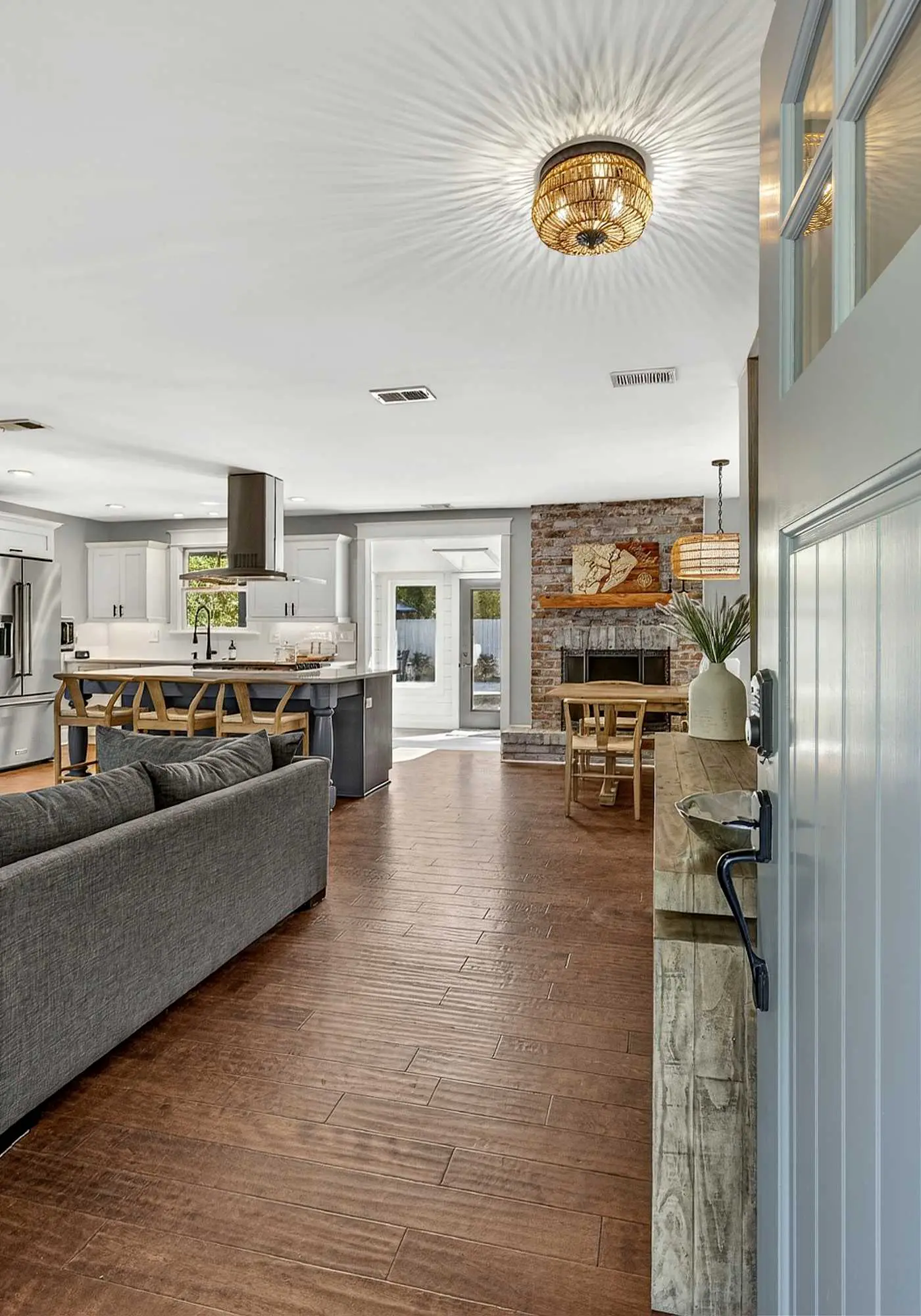 Prime Location Dream Home Outdoor Oasis & Pool