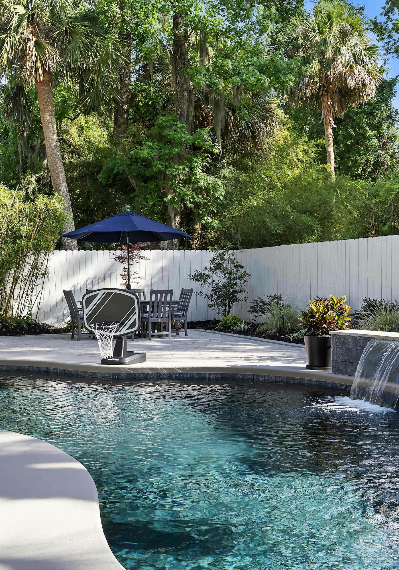 Prime Location Dream Home Outdoor Oasis & Pool