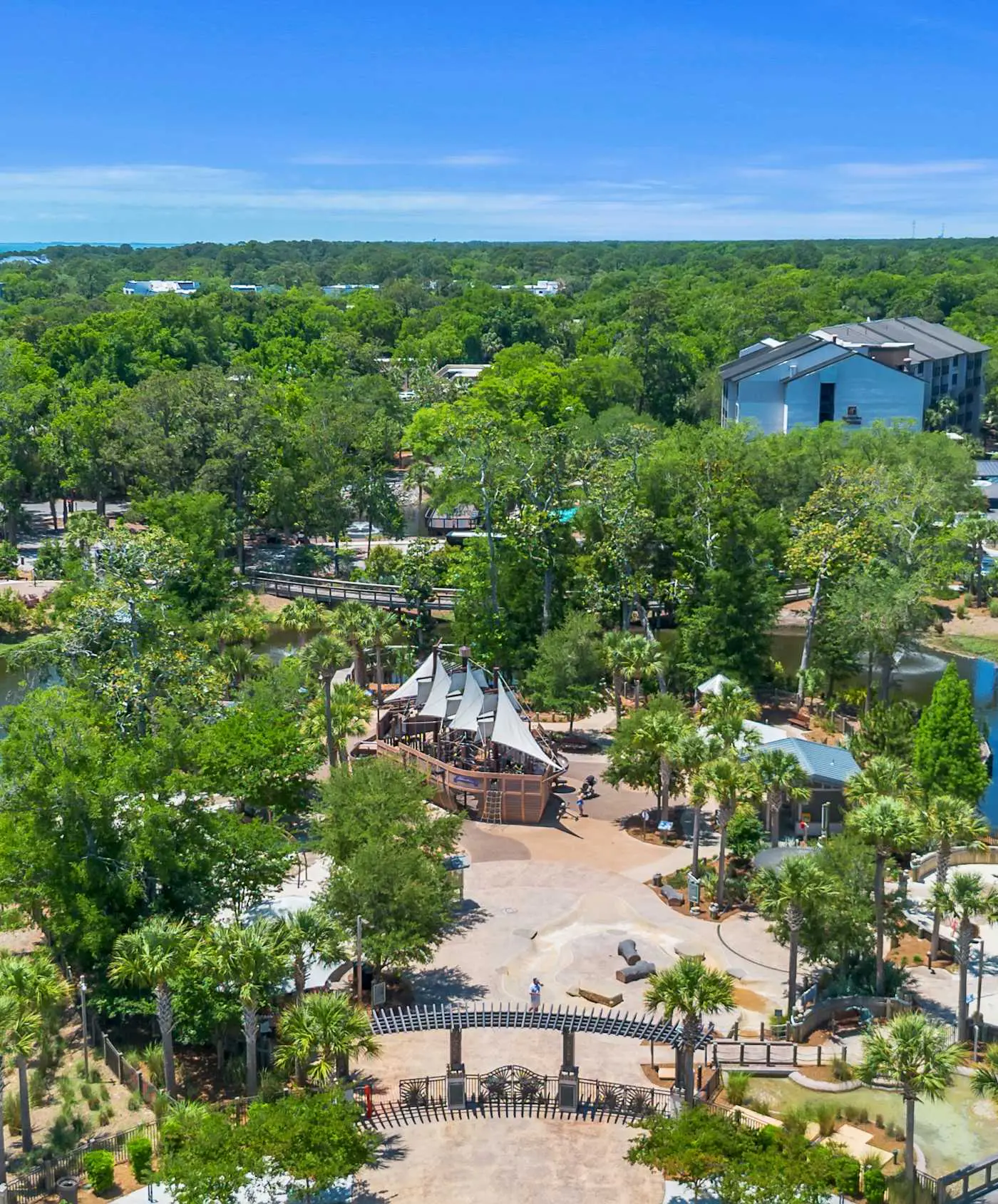 Prime Location Dream Home Outdoor Oasis & Pool