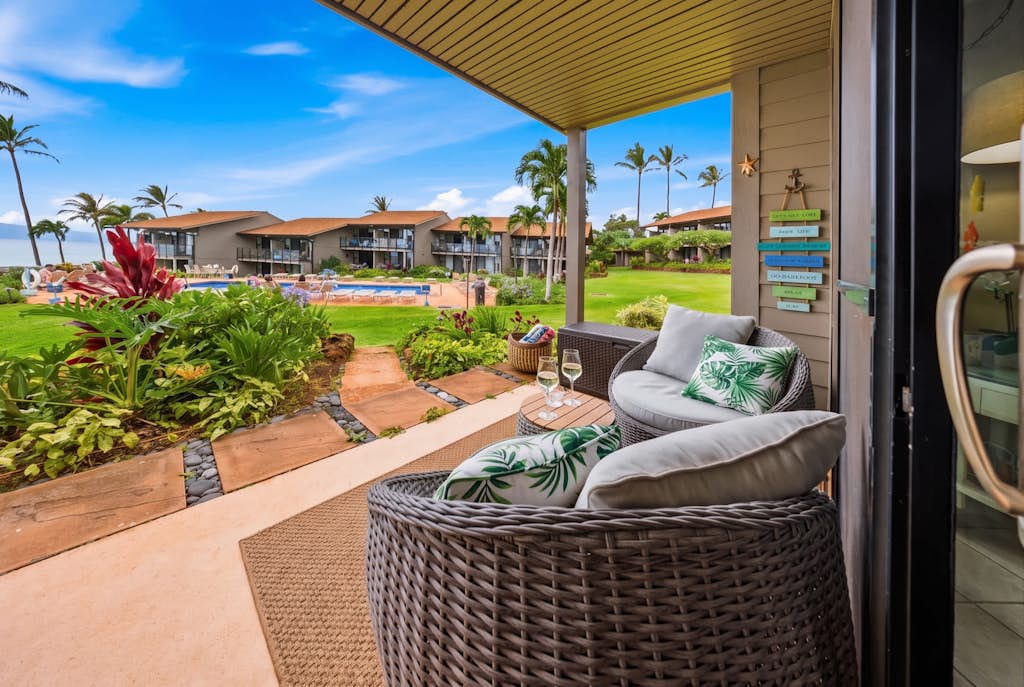 Lovely oceanfront oasis with pool, grills & patio