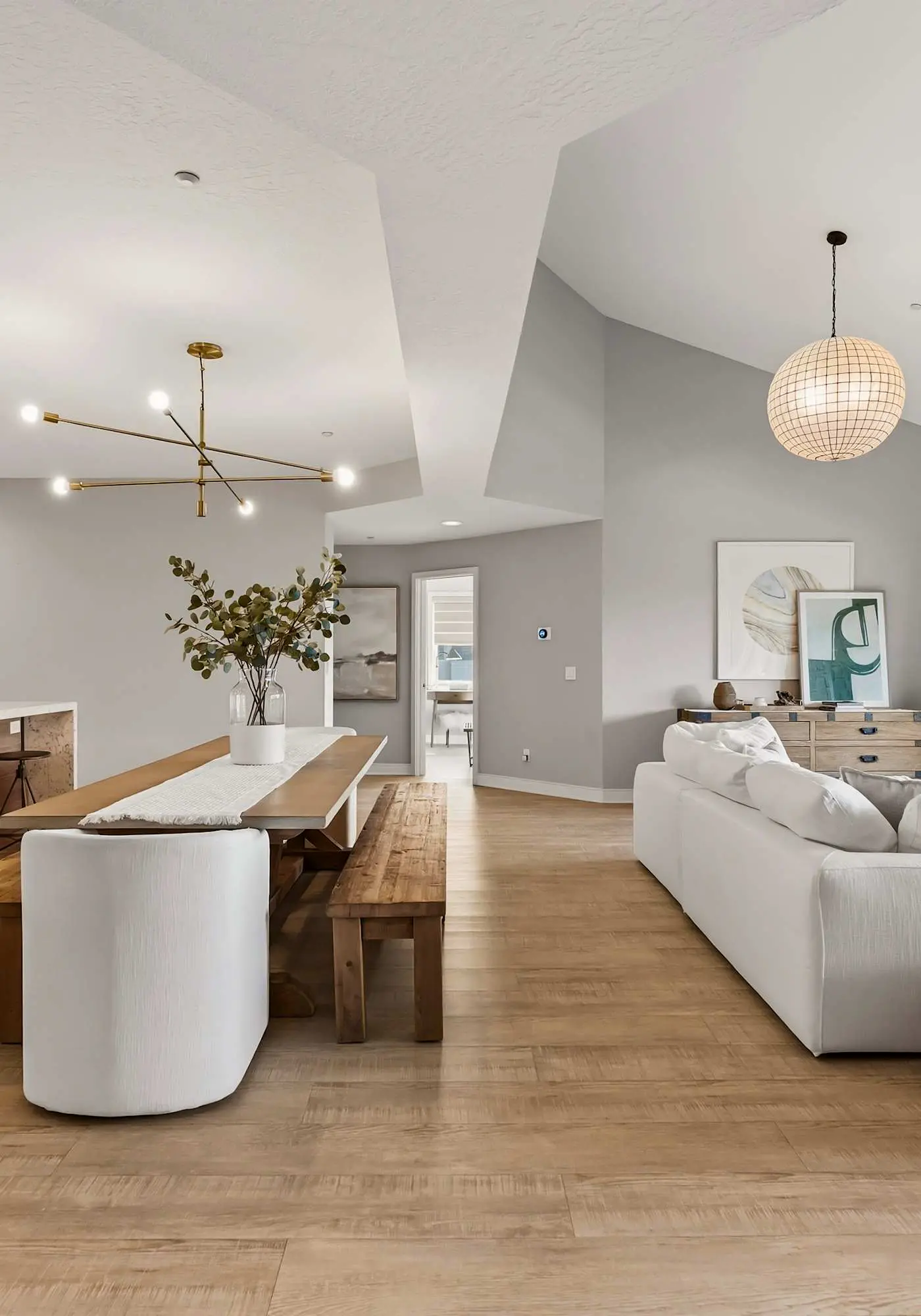 Unwind at Lake Point Penthouse near Gozzer