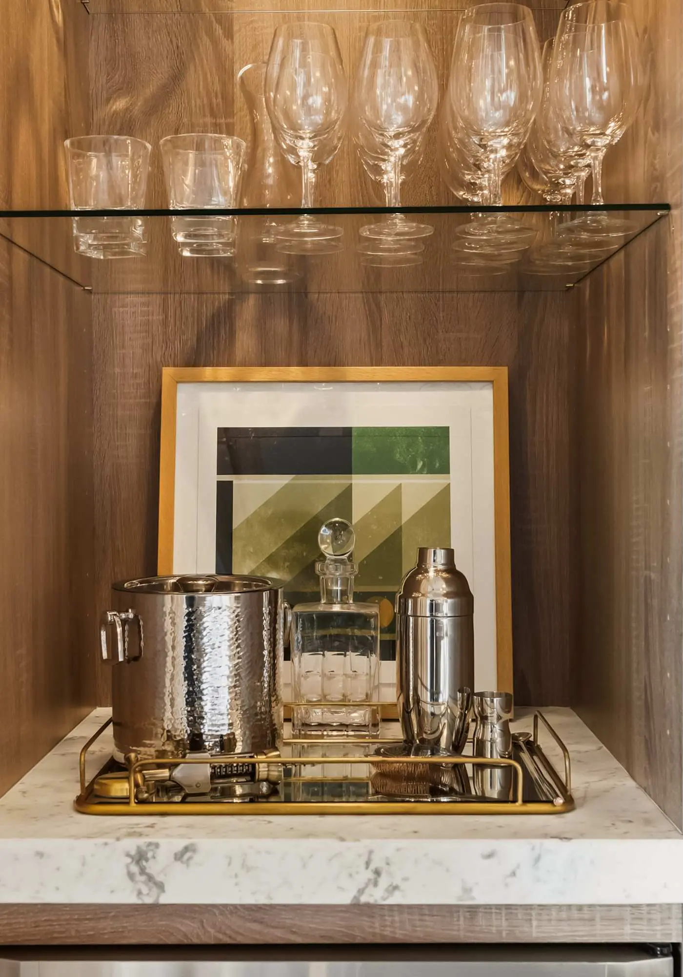 Unwind at Lake Point Penthouse near Gozzer