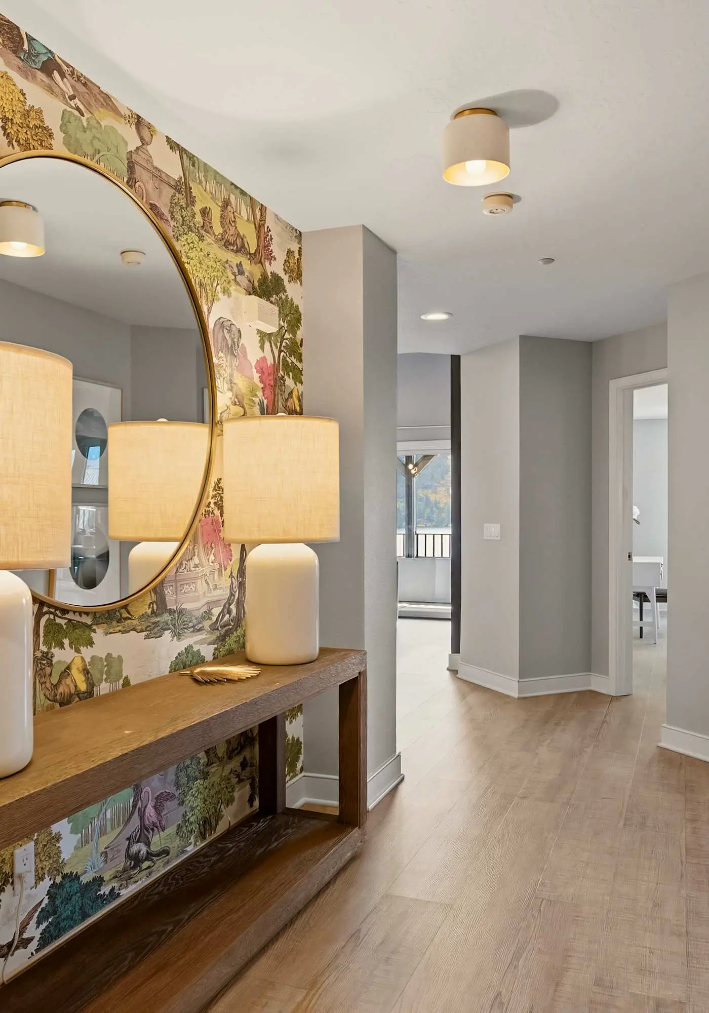 Unwind at Lake Point Penthouse near Gozzer