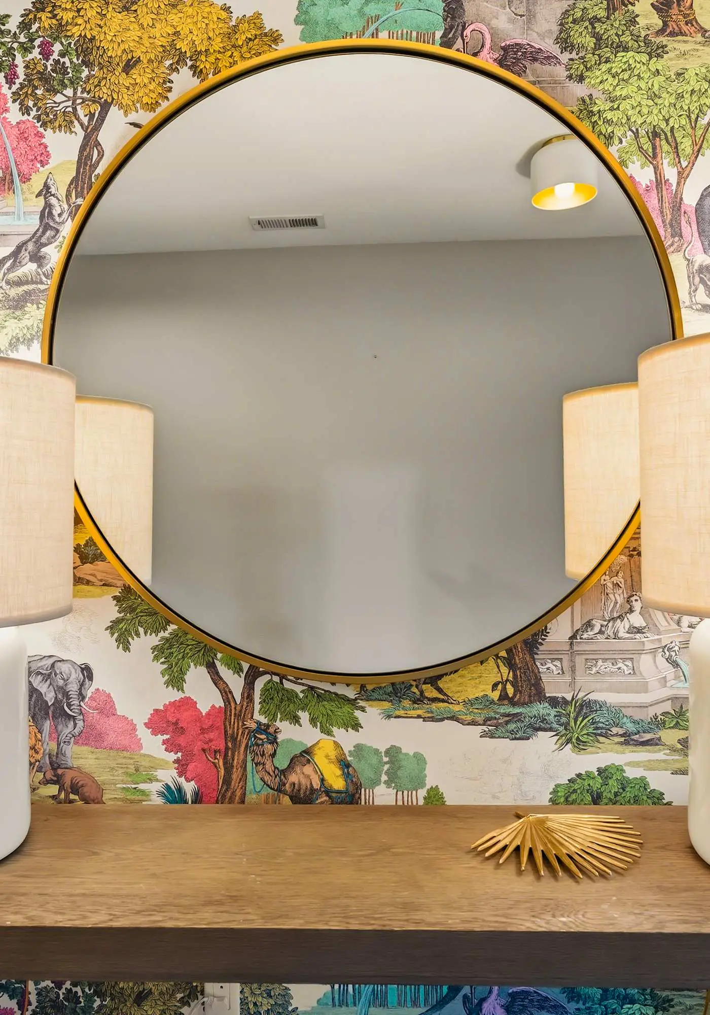 Unwind at Lake Point Penthouse near Gozzer