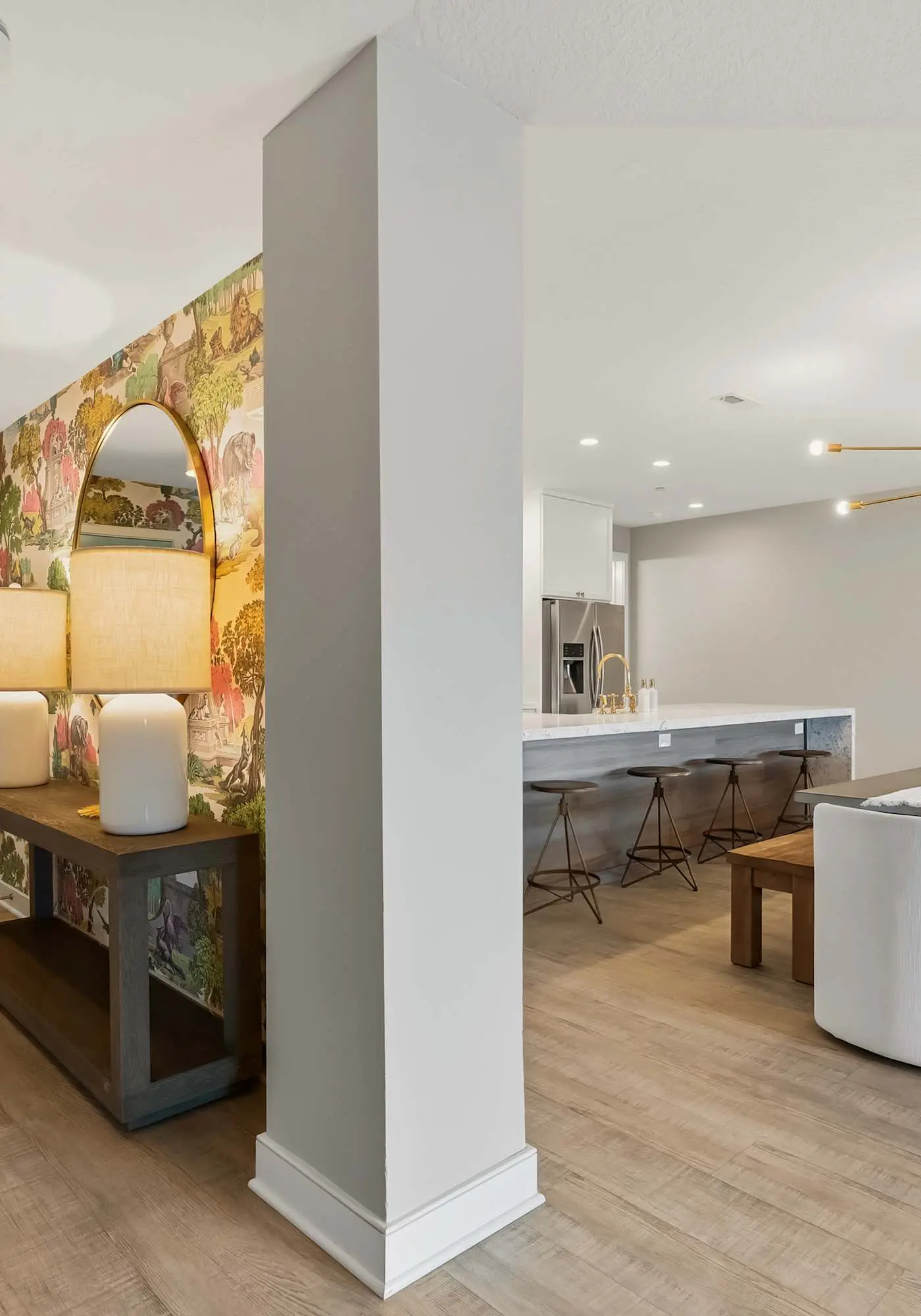Unwind at Lake Point Penthouse near Gozzer
