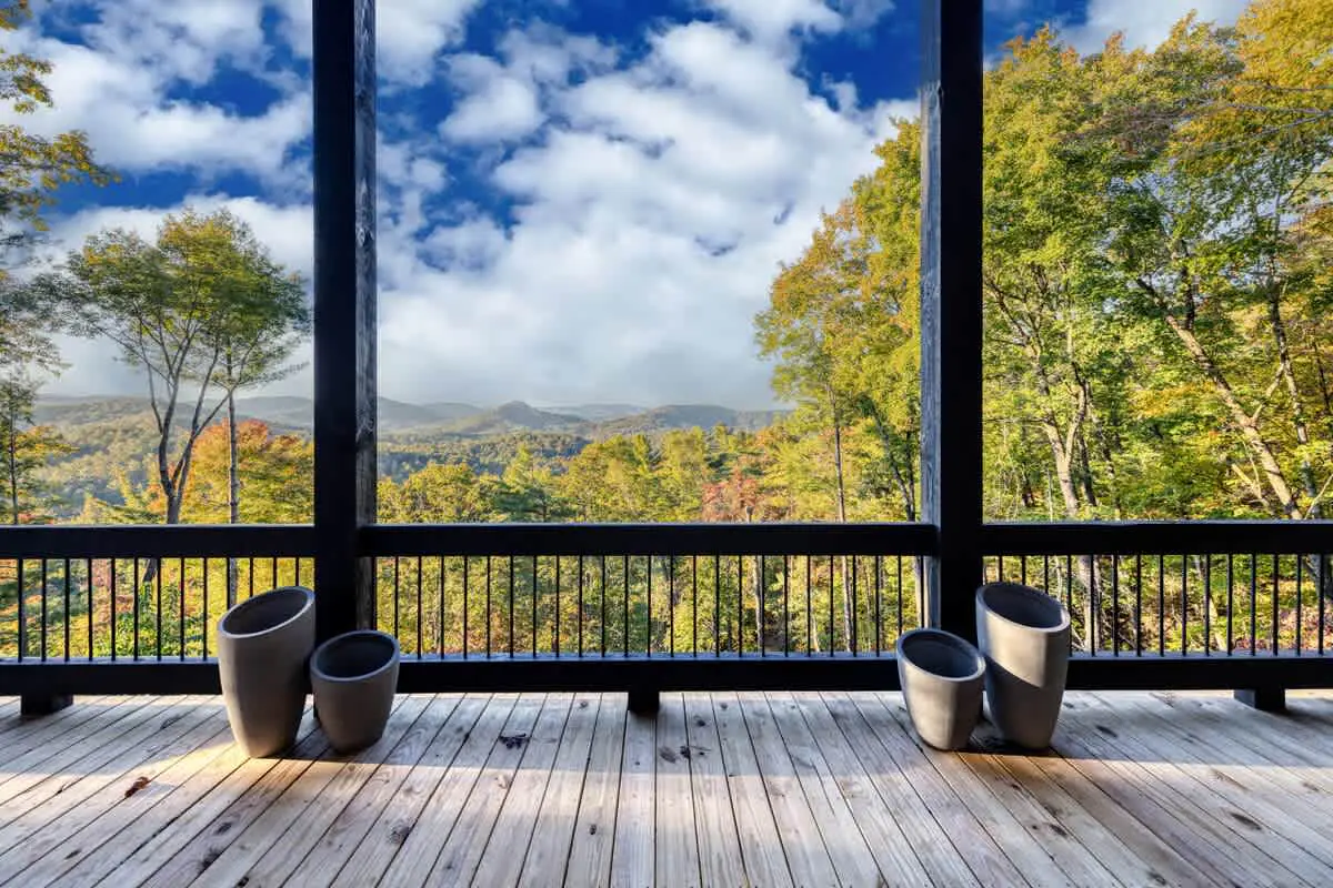 Pinnacle Place – Modern 4BR w/ Hot Tub & Views