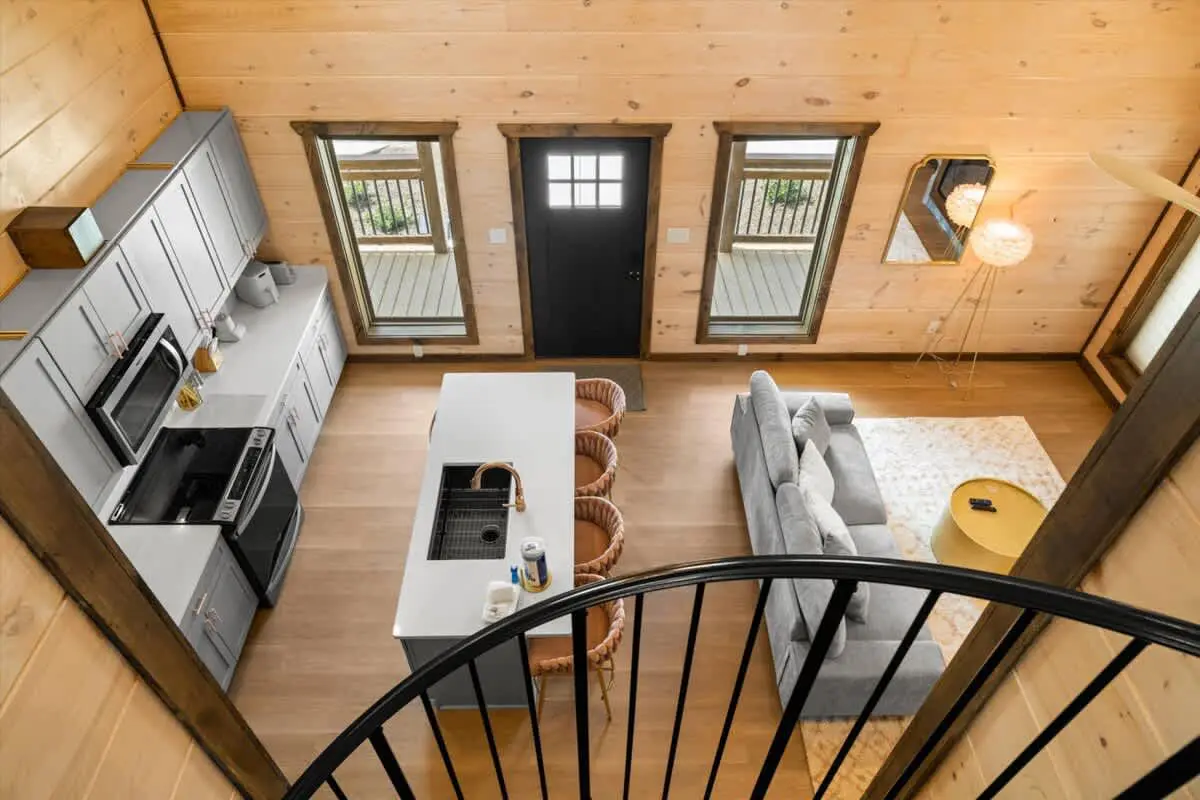 Smokies Cabin Escape: Hot Tub, Fireplaces,