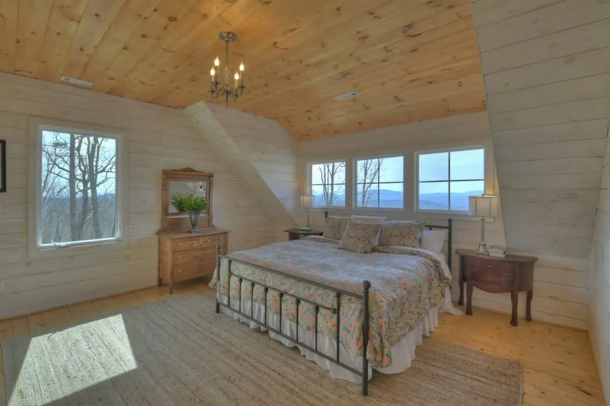 Luxury 5BR Cabin | Hot Tub & Mtn Views | Secluded