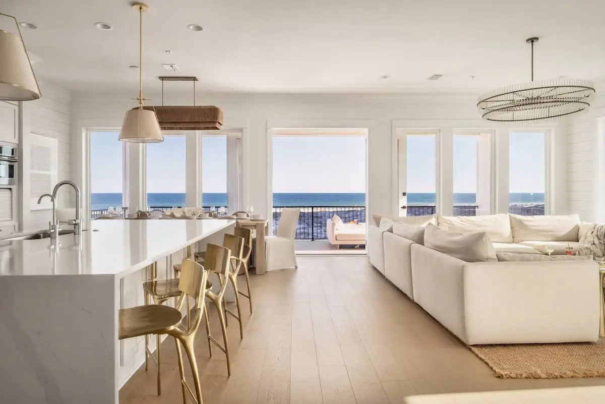  Whitecap Gulf Front 6BR Beach & Pool Gem