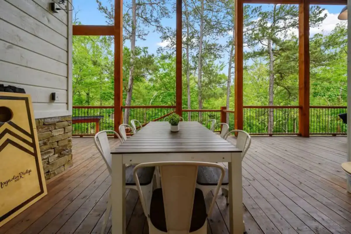 Broken Bow Getaway: Hot Tub, Fire Pit & Games!