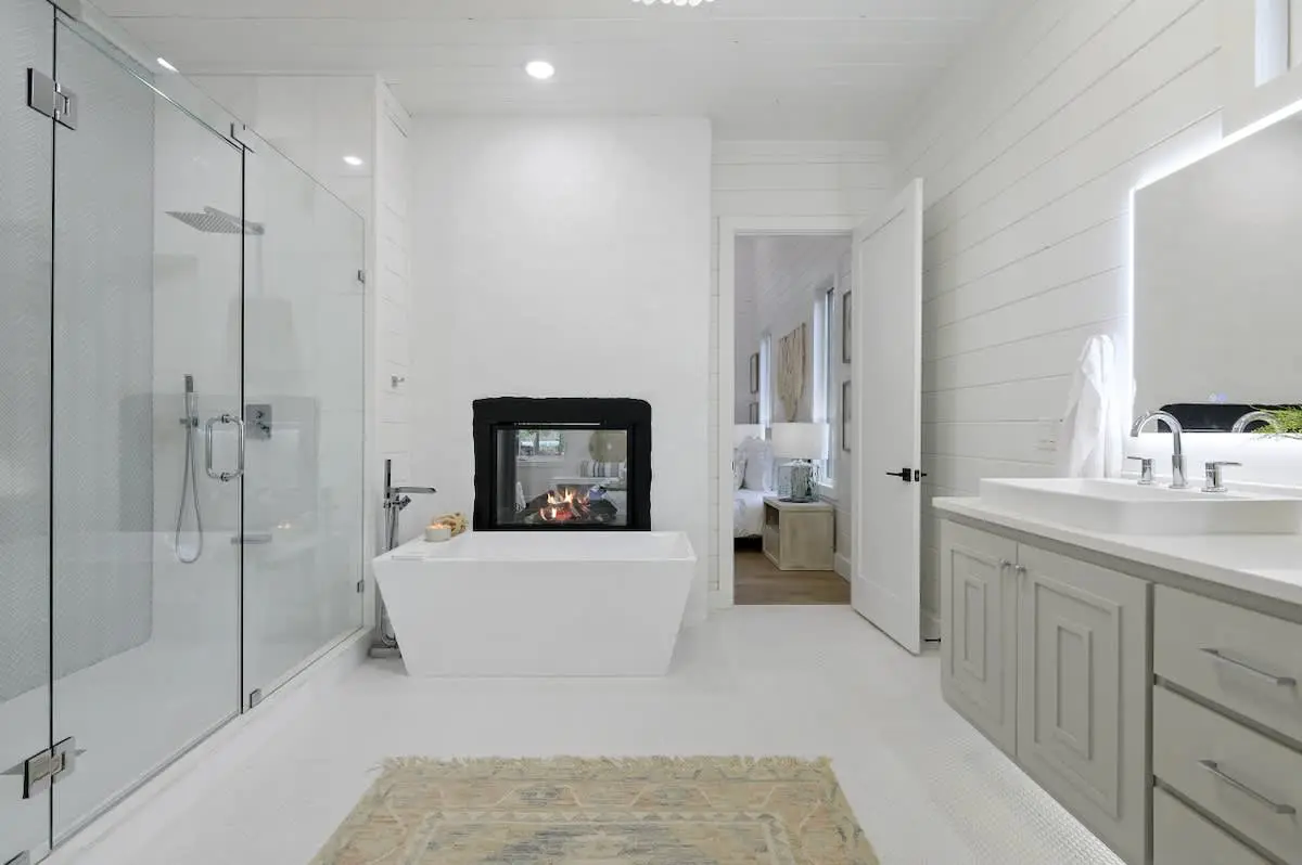 Modern Luxury Cabin - Private Fire Pit & Hot Tub