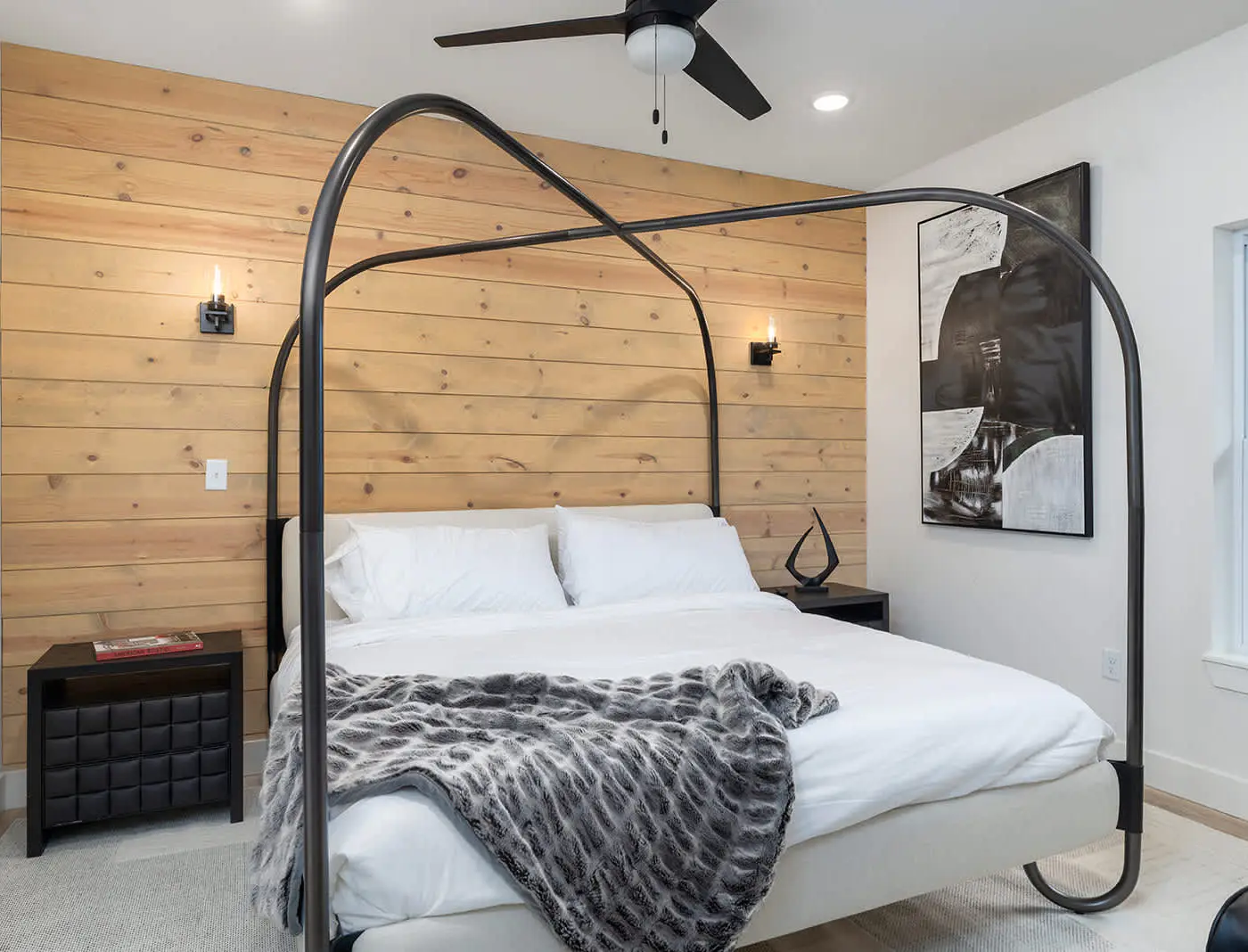 Lakefront Luxury 9BR Retreat—Pools & Hot Tub