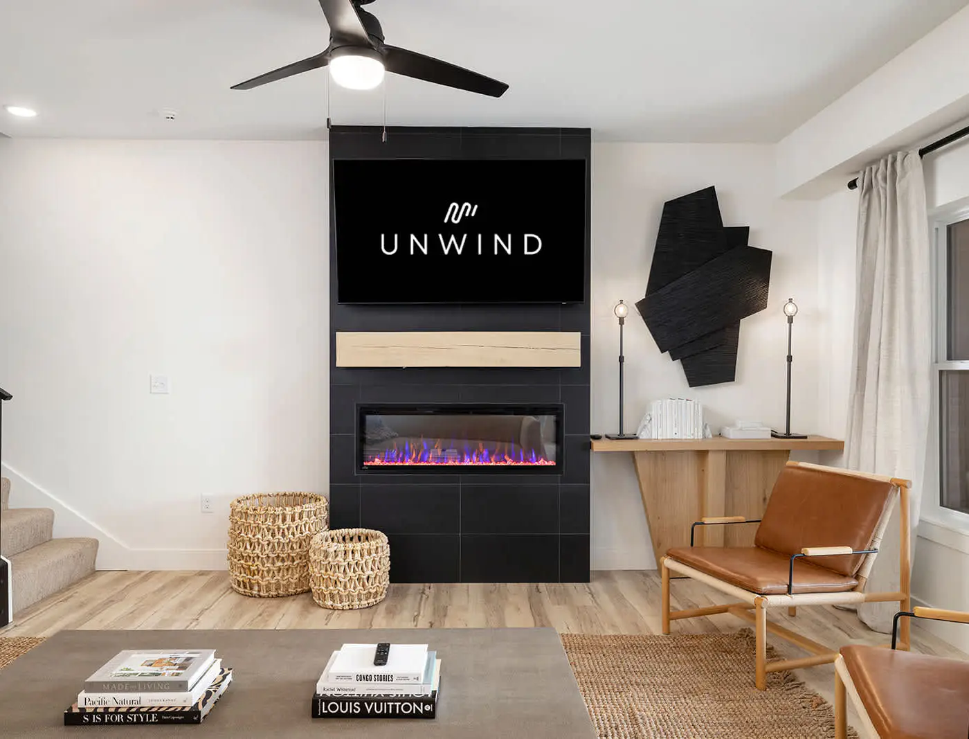 Lakefront Luxury 9BR Retreat—Pools & Hot Tub