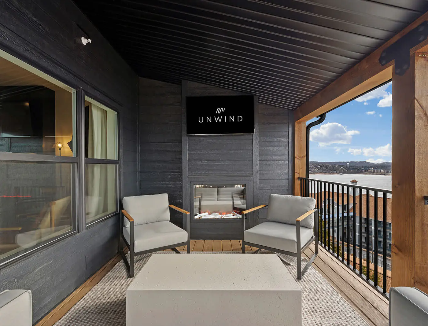 Lakefront Luxury 9BR Retreat—Pools & Hot Tub