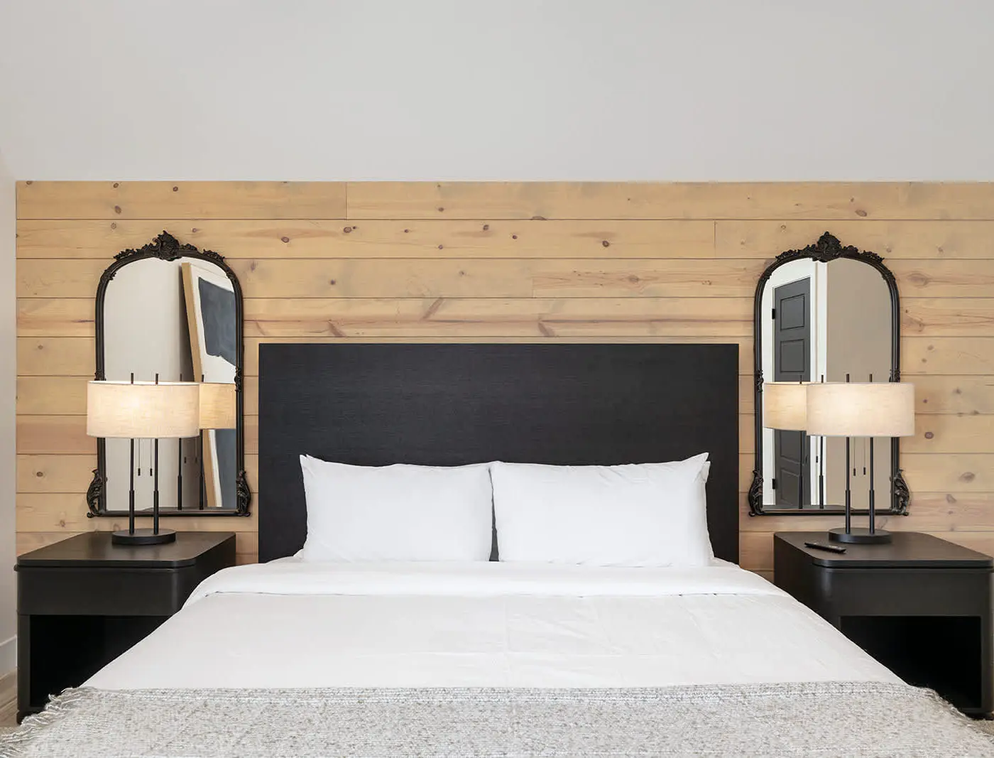 Sleeps 24 Lakefront - Arcades - 2Pools - Hot Tub 