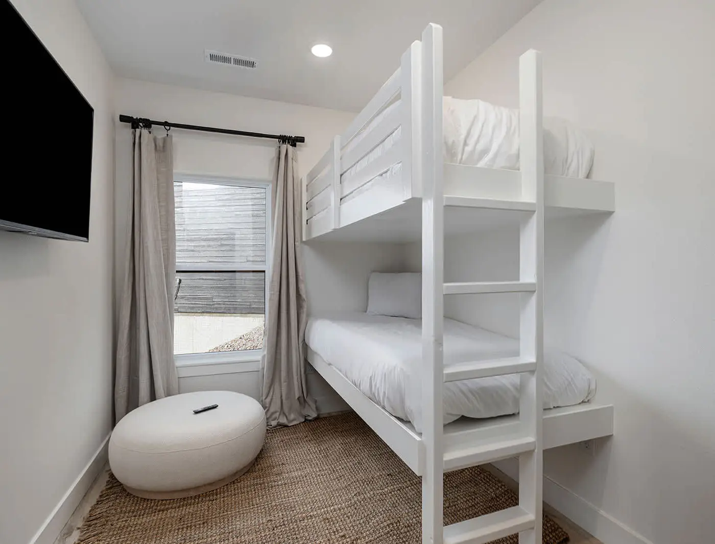 Sleeps 24 Lakefront - Arcades - 2Pools - Hot Tub 