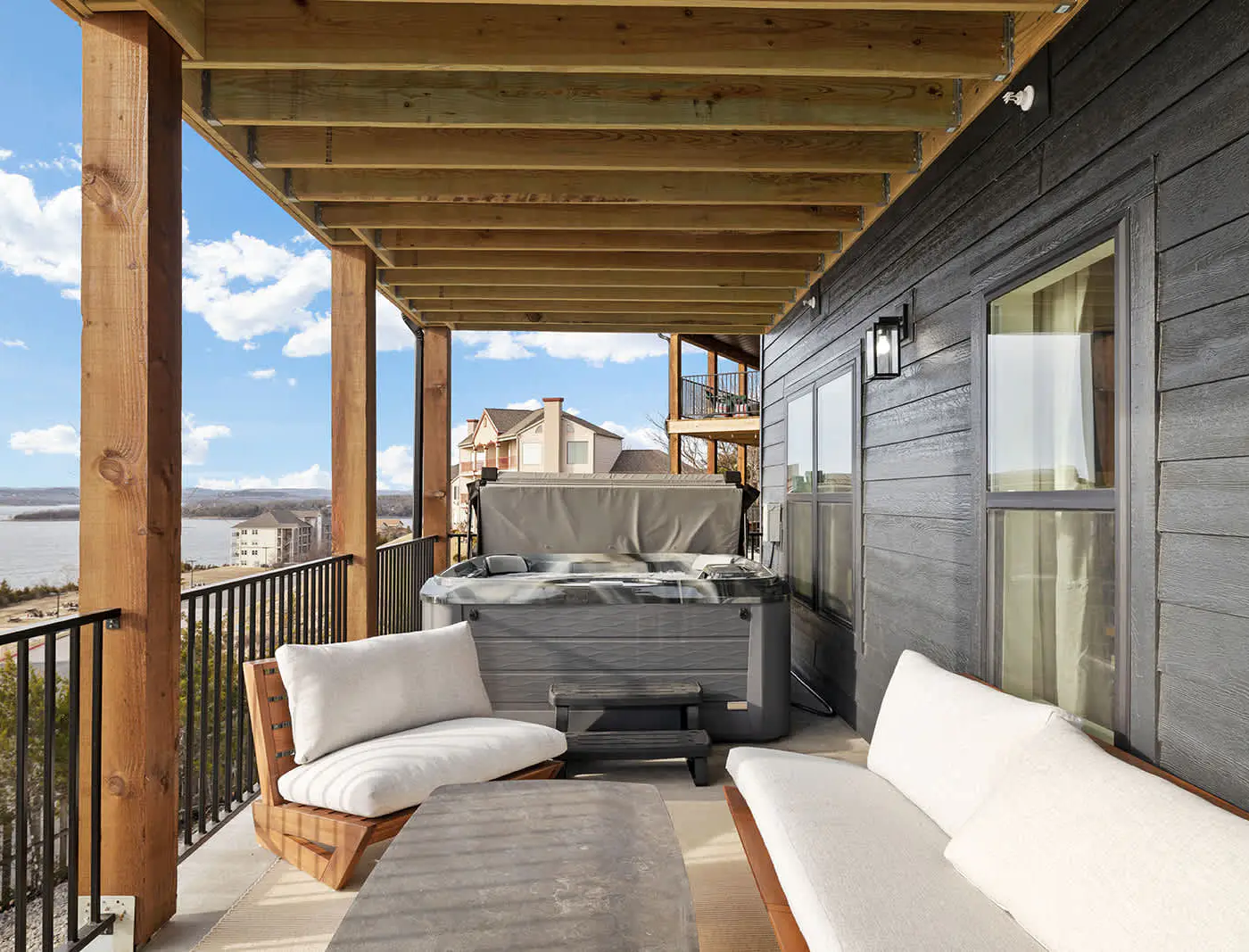 Sleeps 24 Lakefront - Arcades - 2Pools - Hot Tub 