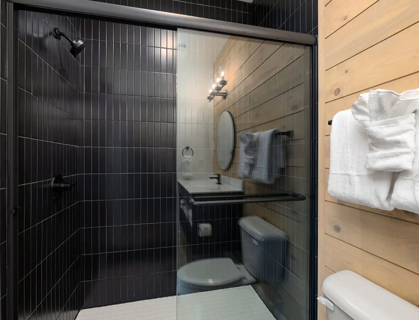 Sleeps 24 Lakefront - Arcades - 2Pools - Hot Tub 