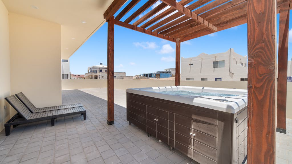 Casa Rubi  5 bedroom home in the beachfront