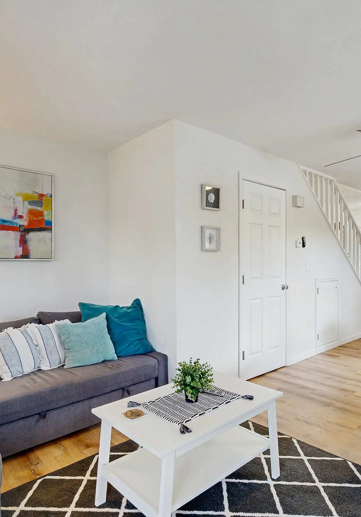 Spacious townhome w patio & shared pool