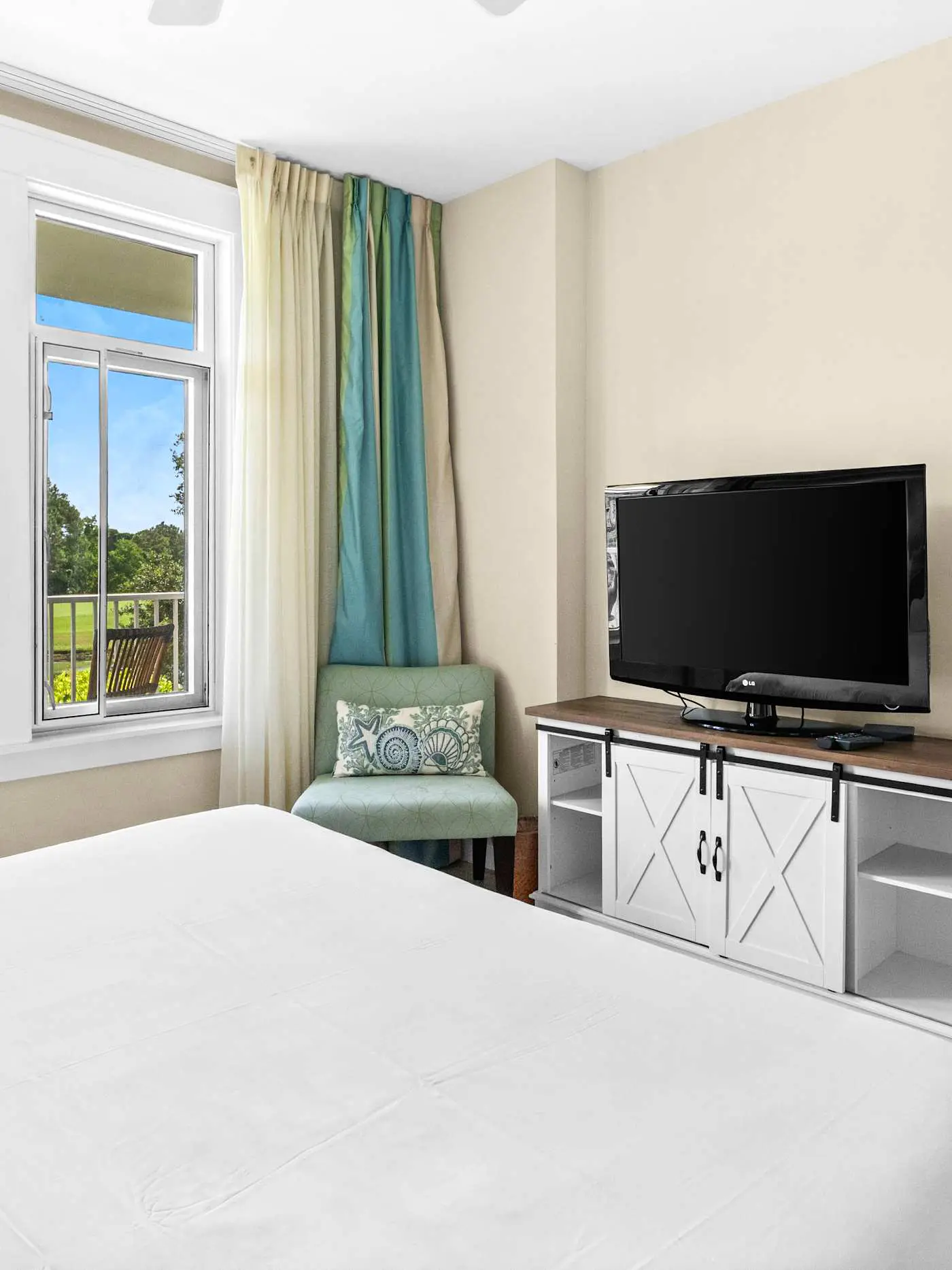 Fairway Views & Resort in Sandestin's Baytowne Wharf