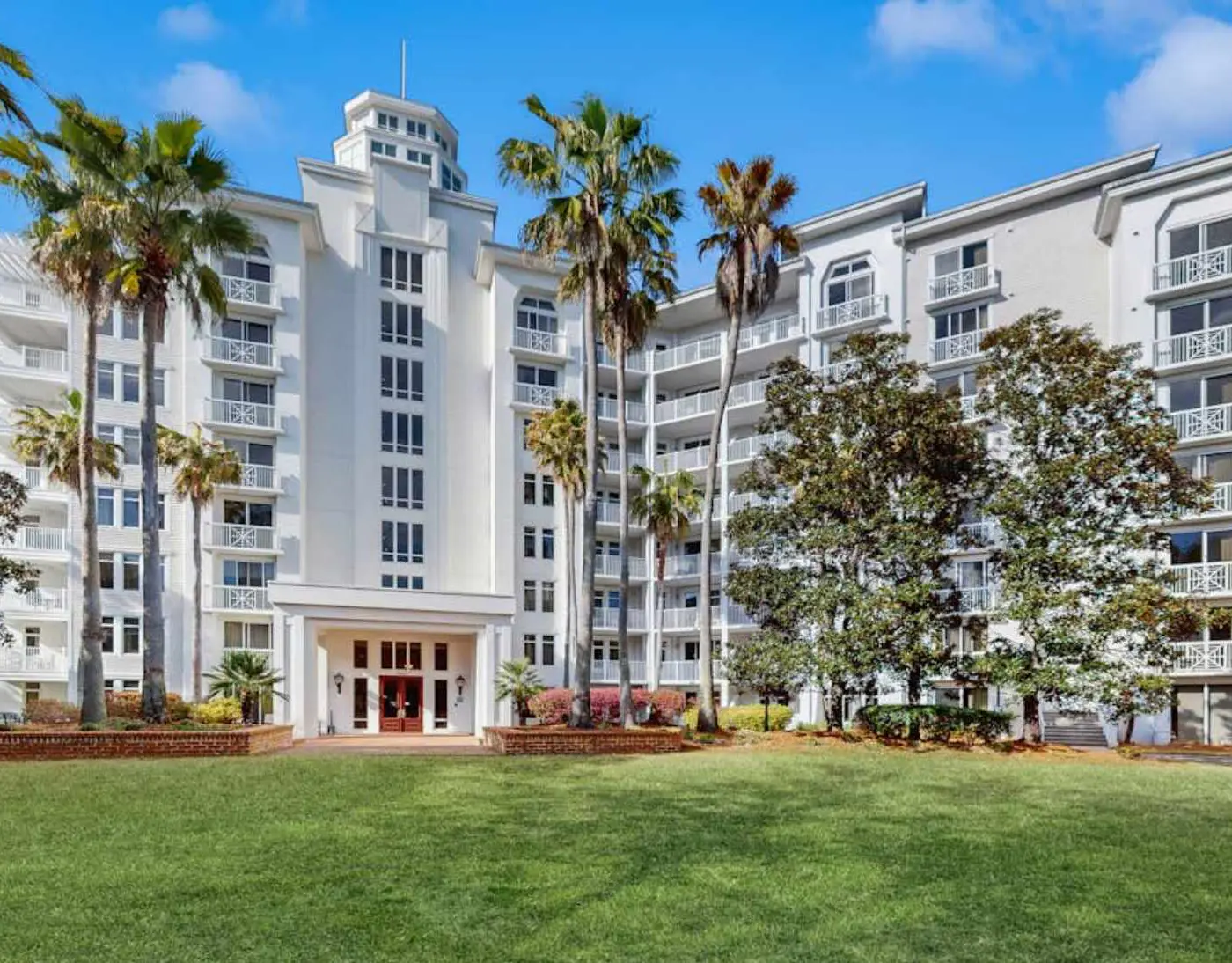 Fairway Views & Resort in Sandestin's Baytowne Wharf