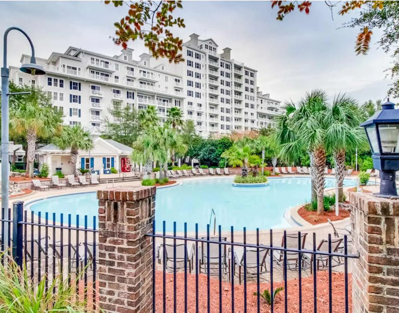 Fairway Views & Resort in Sandestin's Baytowne Wharf