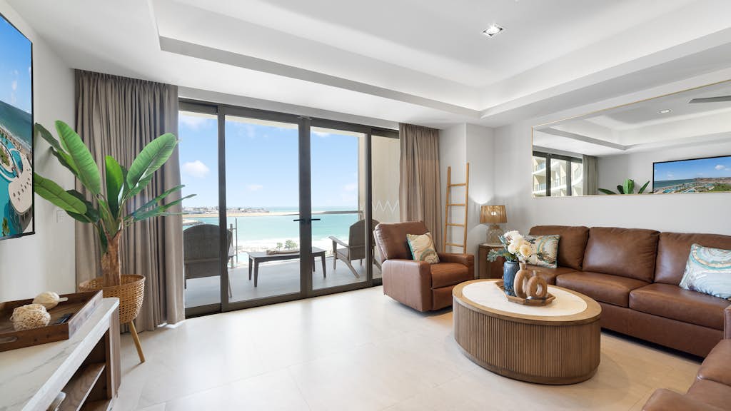Two 501Full: The Ultimate Beachfront Getaway