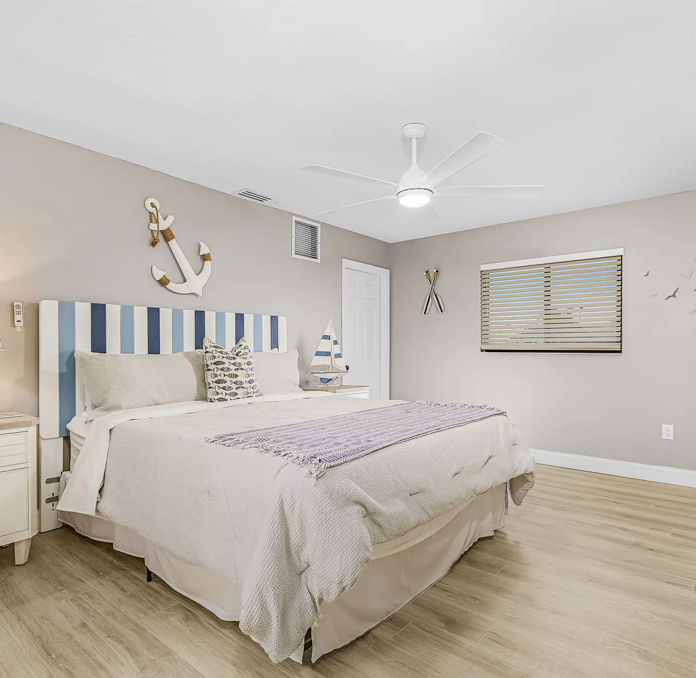 Gorgeous 4 Bedroom Home with Private Pool and Full Kitchen in Rotonda West