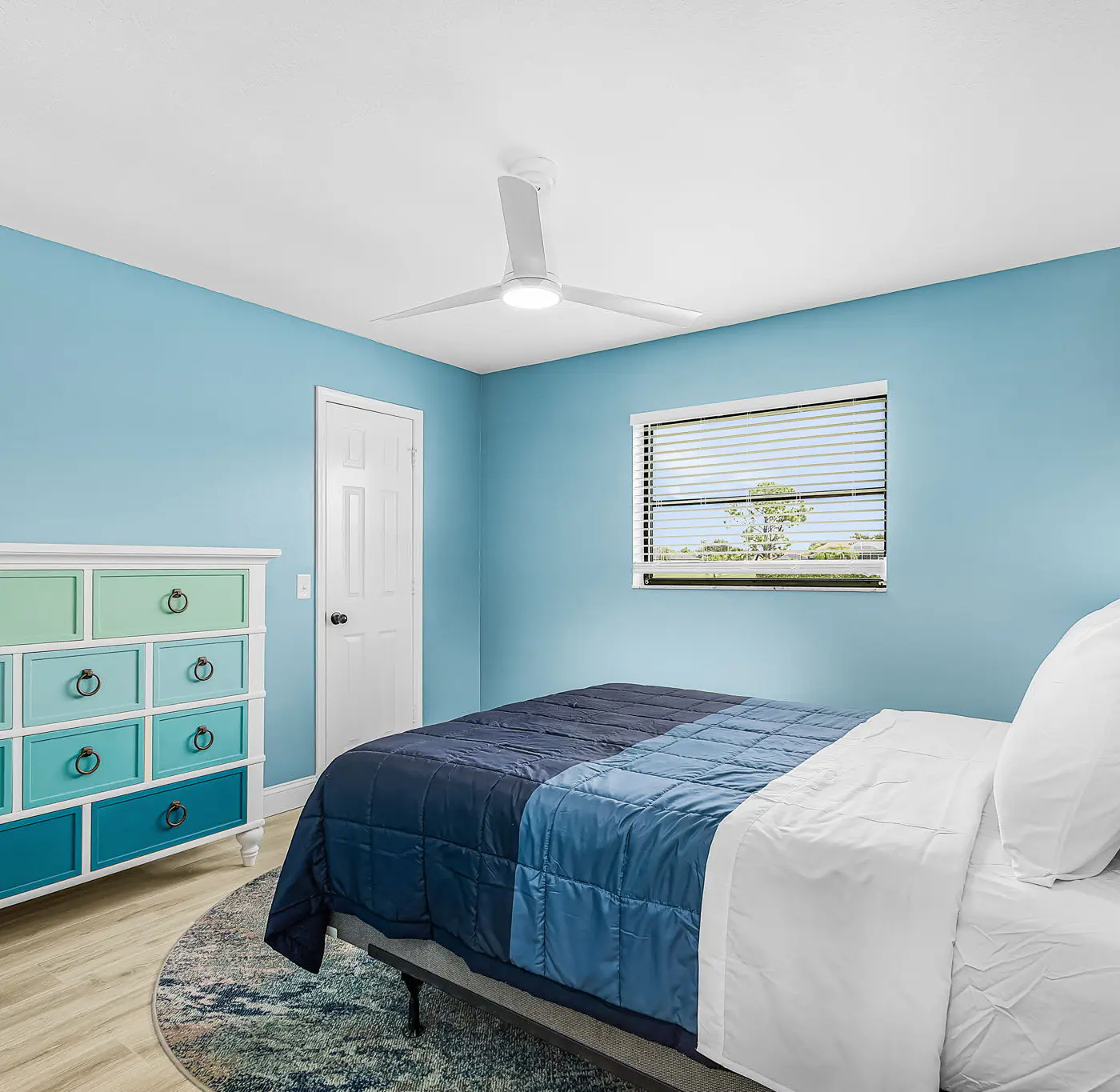 Gorgeous 4 Bedroom Home with Private Pool and Full Kitchen in Rotonda West